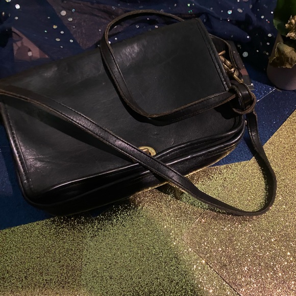 COACH MADE in USA BLACK GOLD DINKY LEATHER CROSSBODY Bag RARE GORG 💚ED Sm VNTG - Picture 4 of 15